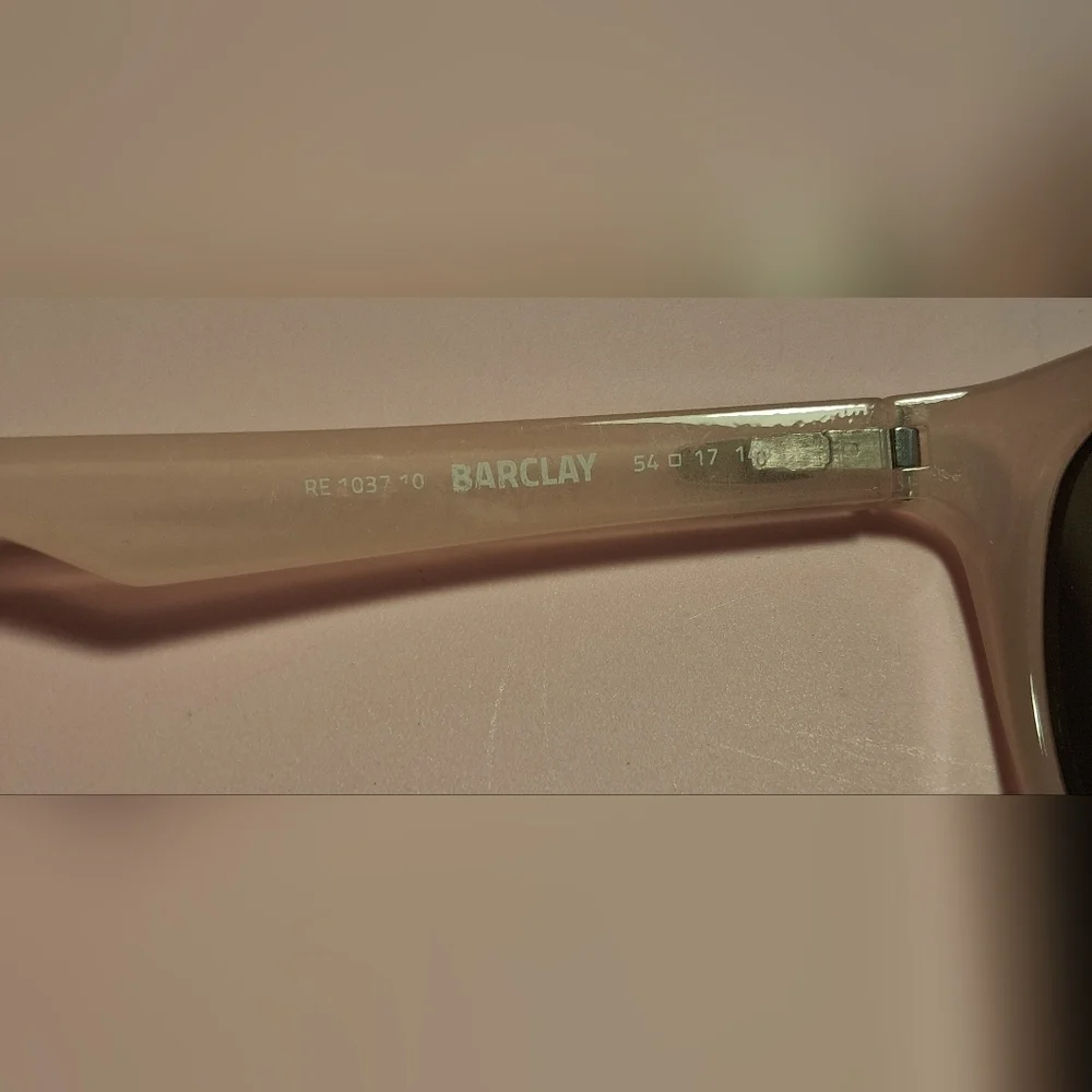 EUC Revo Barclay RE1037 Glossy Lt Pink Cat Eye Casual Sunglass Sunnies Glasses
